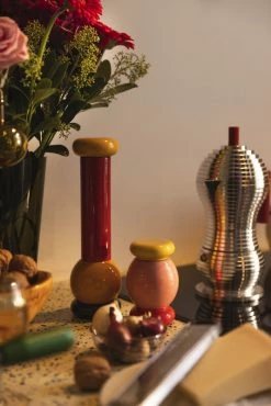 Outlet π― Alessi Sottsass Grinder, Small, Pink - Yellow - Red π₯° 12 Outlet π― Alessi Sottsass Grinder, Small, Pink - Yellow - Red π₯° -Alessi shop 2021 09 30 FDS Valmiit VVV 13 1