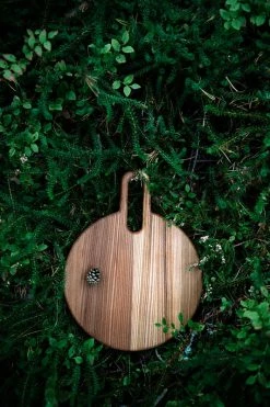 Discount βοΈ Hanna Saari Halikko Cutting Board, Round, Elm π― 11 Discount βοΈ Hanna Saari Halikko Cutting Board, Round, Elm π― -Alessi shop Halikko Jalava 24 B