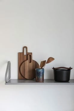 Discount βοΈ Hanna Saari Halikko Cutting Board, Round, Elm π― 12 Discount βοΈ Hanna Saari Halikko Cutting Board, Round, Elm π― -Alessi shop Halikko Jalava M 24 Tilakuva